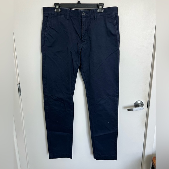 J Crew Men's Navy Chino Pants 33x32 - Picture 1 of 7